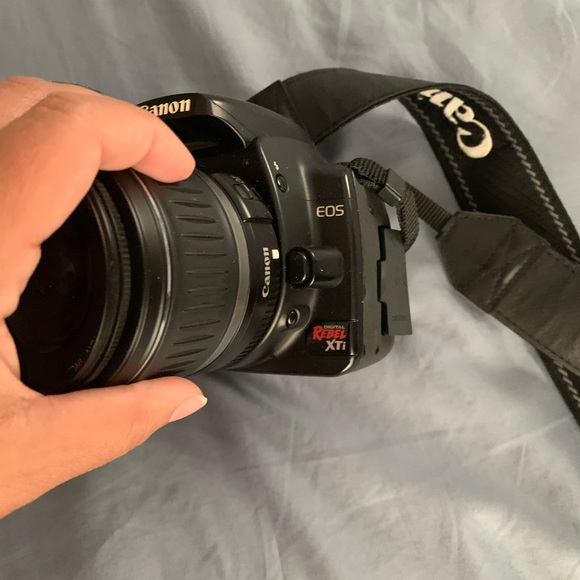 Canon Camera - Picture 5 of 5